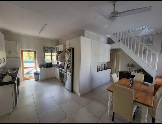 5 BEDROOM TOWNHOUSE FOR SALE IN VAALVIEW